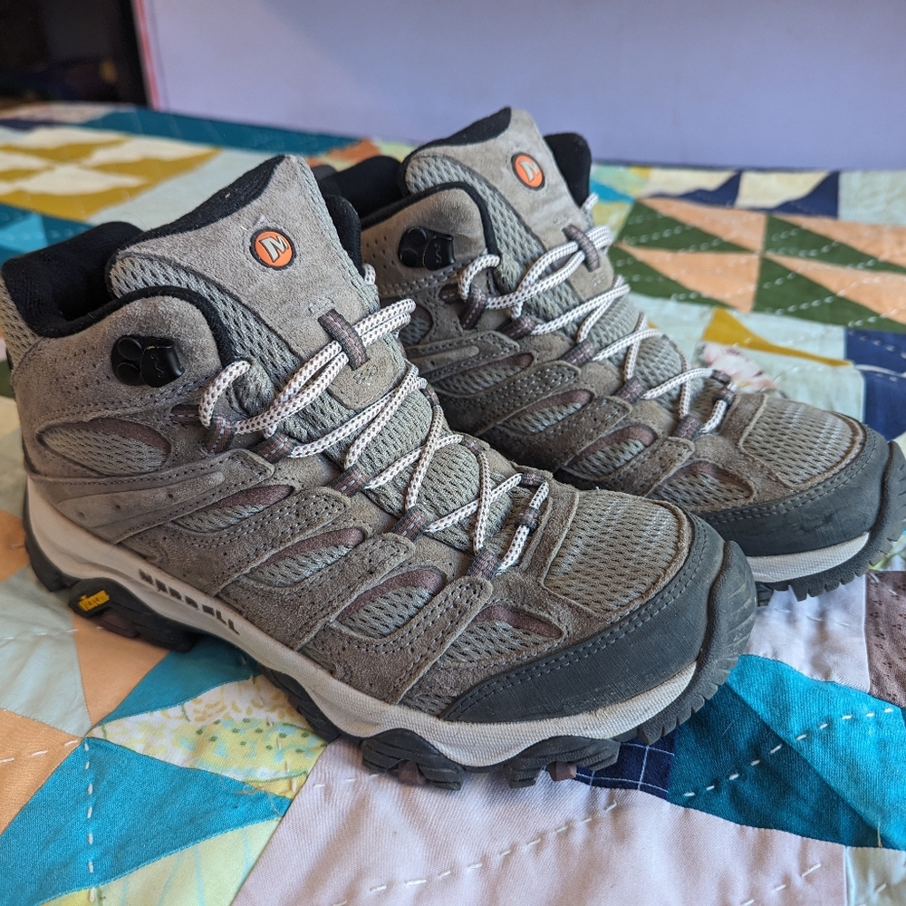 Merrell Moab 3 Mid Women's Hiking Boots